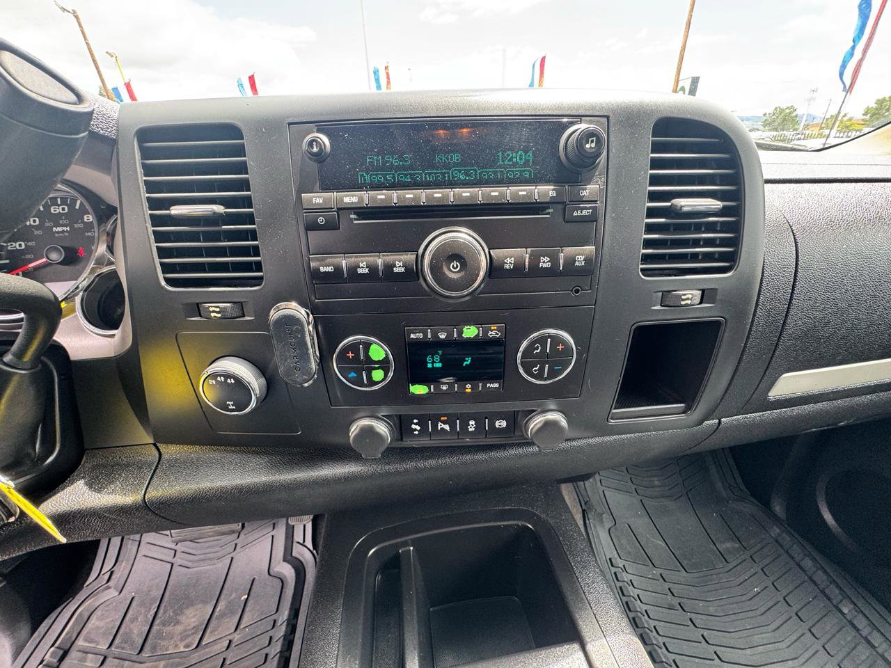Used 2013 Chevrolet Silverado 2500 LT w/ Interior Plus Package AWD/4WD image 28