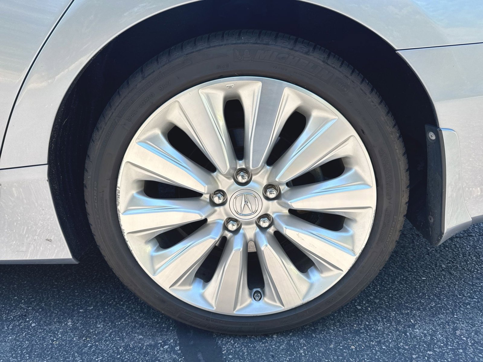 Used 2016 Acura RLX Sport Hybrid w/ Advance Pkg AWD/4WD image 26