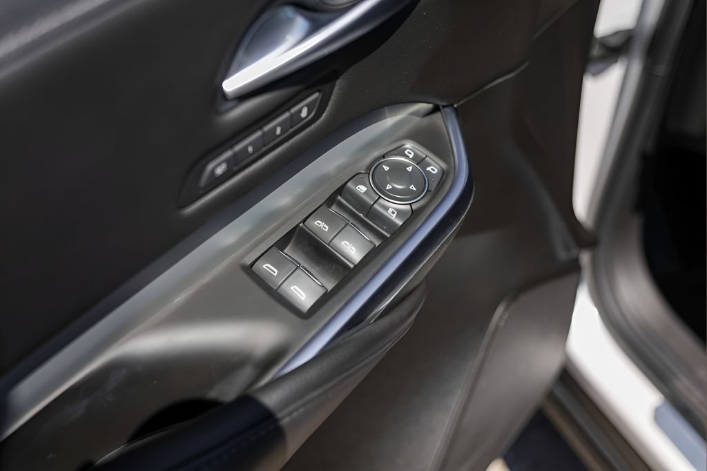 Certified 2022 Cadillac XT4 Premium Luxury w/ Enhanced Visibility Package AWD/4WD image 23