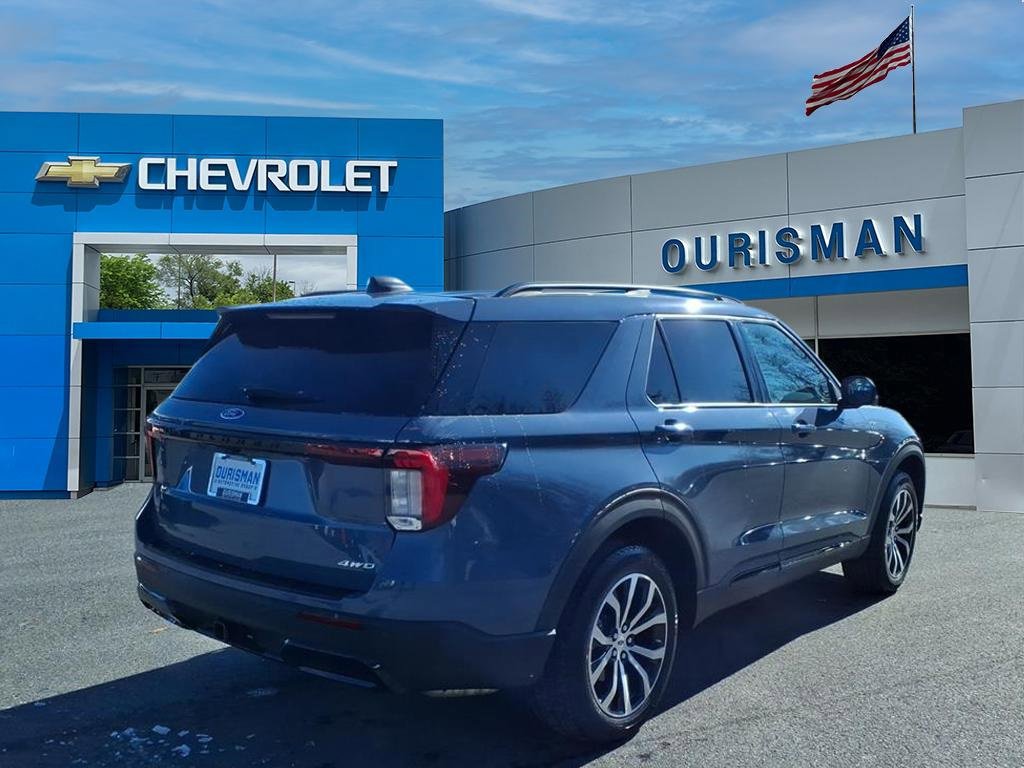 Used 2025 Ford Explorer ST-Line image 3
