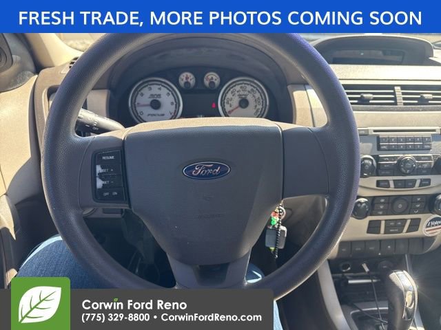 Used 2010 Ford Focus SE image 9