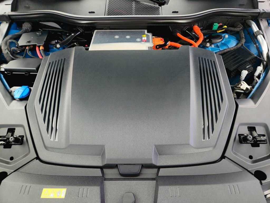Used 2019 Audi e-tron Premium Plus AWD/4WD image 38