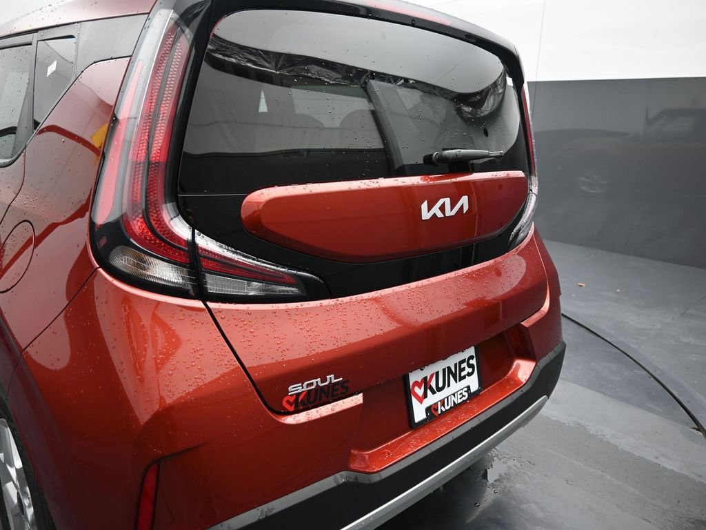 Used 2025 Kia Soul LX w/ LX Technology Package image 35