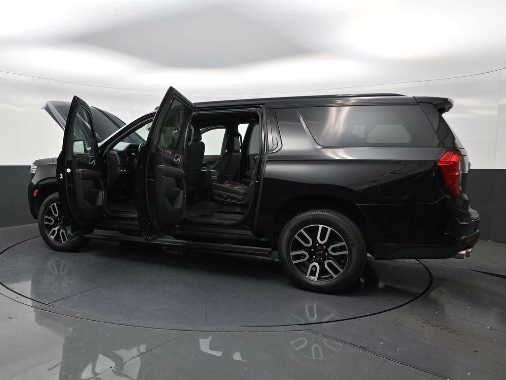 Used 2022 GMC Yukon XL AT4 AWD/4WD image 31