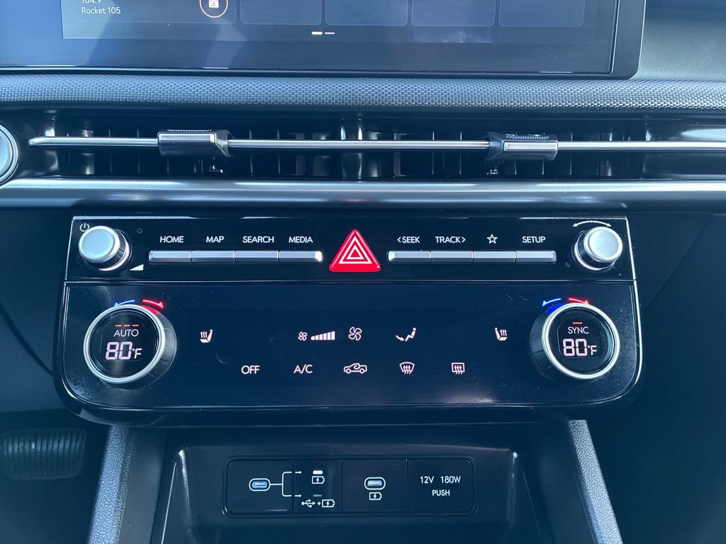 Used 2025 Hyundai Santa Cruz SEL image 25