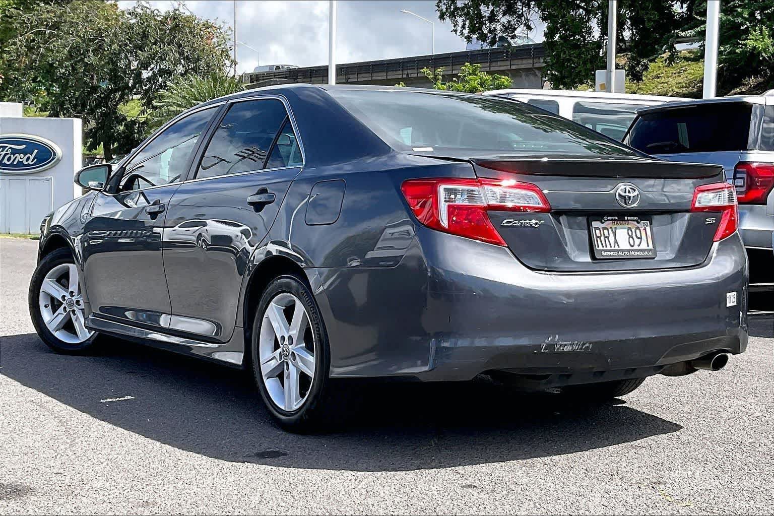 Used 2012 Toyota Camry SE FWD image 4