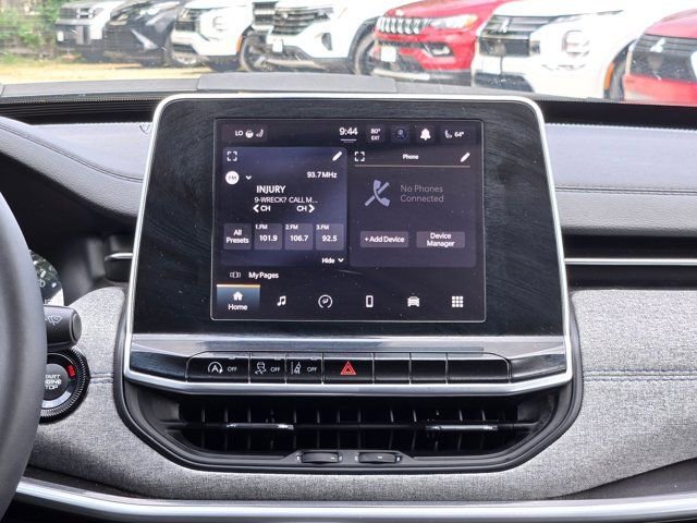 Used 2025 Jeep Compass Latitude w/ Sun & Sound Group image 18