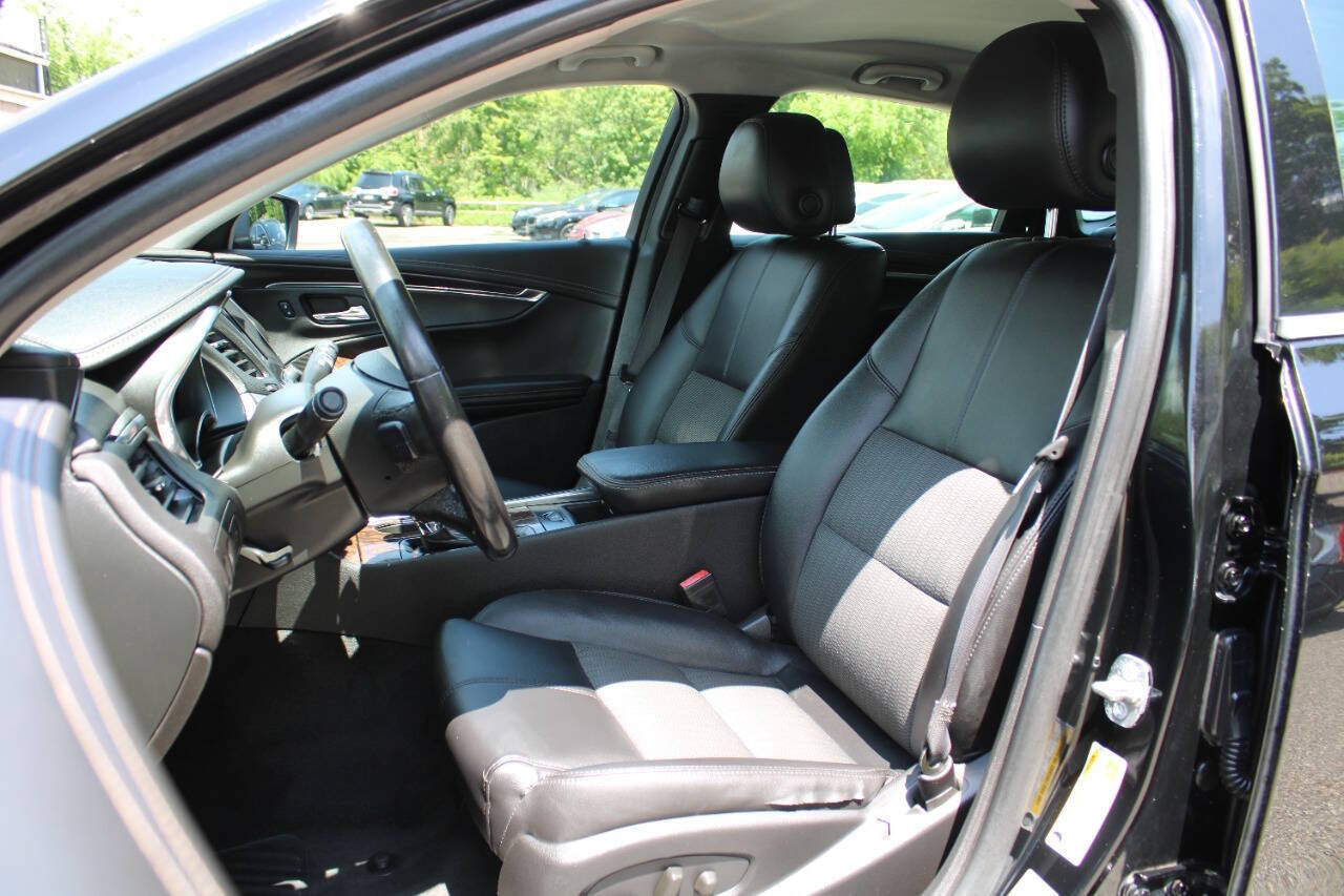 Used 2014 Chevrolet Impala LT w/ Convenience Package FWD image 23