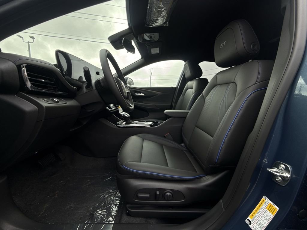 New 2026 Buick Envista Sport Touring w/ Convenience I Package FWD image 13