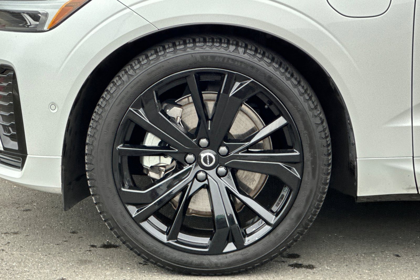 Certified 2023 Volvo XC60 T8 Ultimate image 12