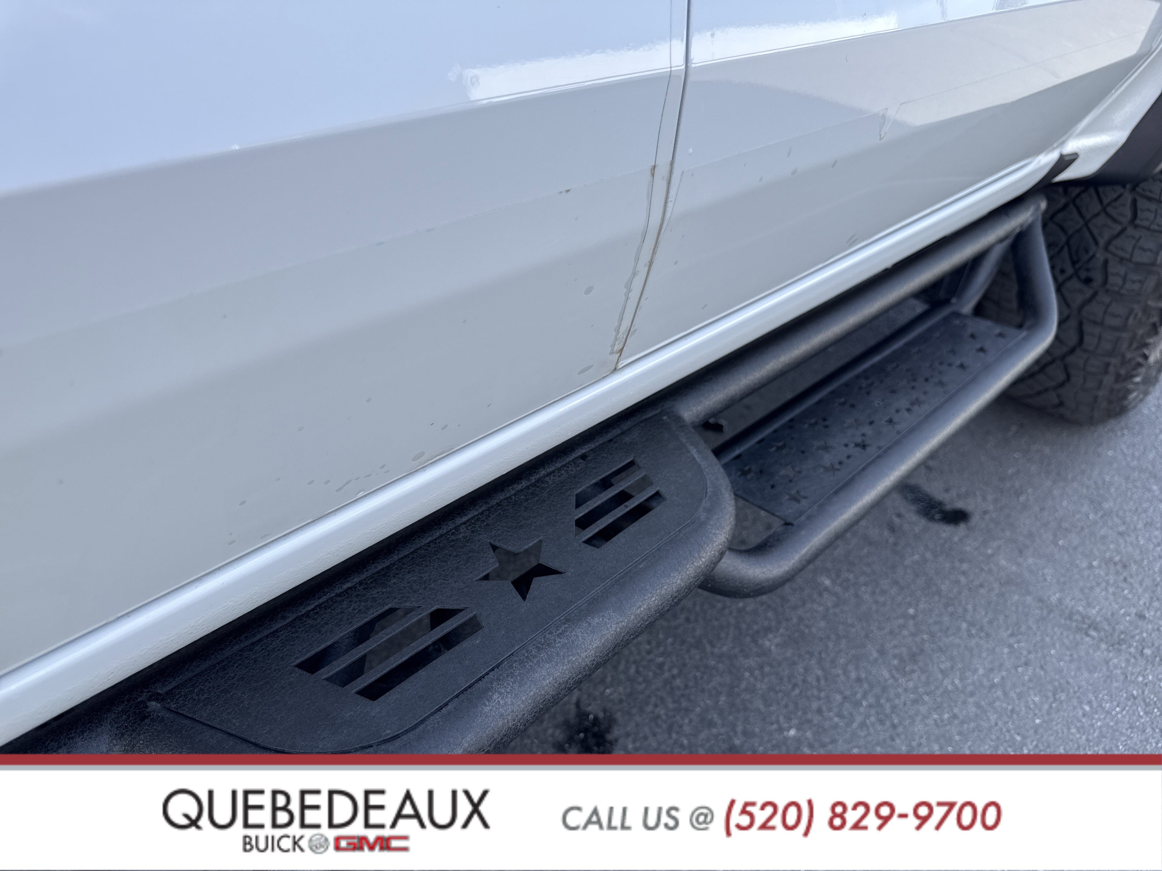 Used 2024 Chevrolet Colorado ZR2 w/ Technology Package image 7