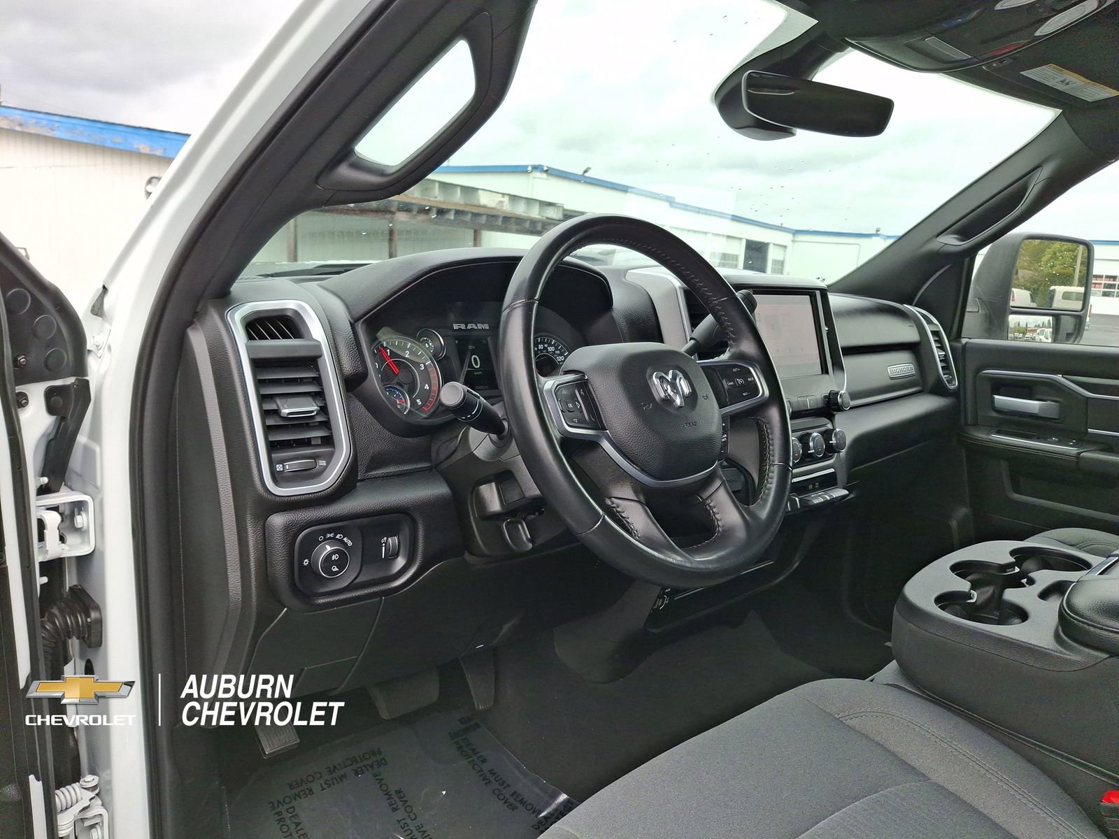 Used 2024 RAM 3500 Big Horn AWD/4WD image 18
