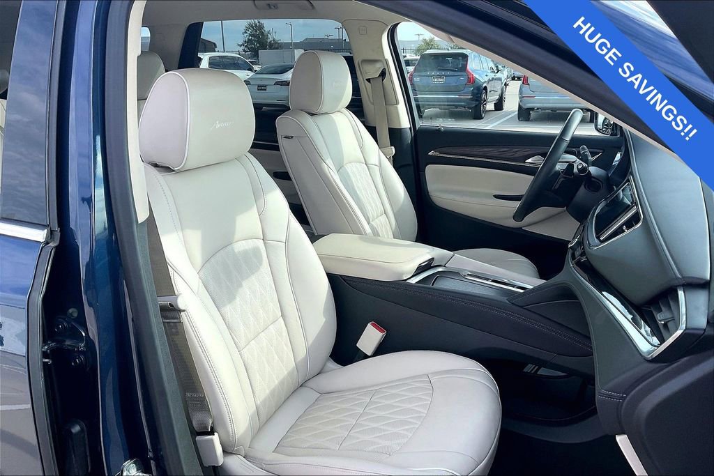 Used 2023 Buick Enclave Avenir w/ Avenir Technology Package image 10
