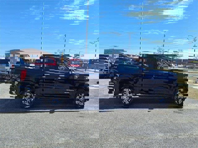 Used 2025 GMC Sierra 1500 SLT image 21