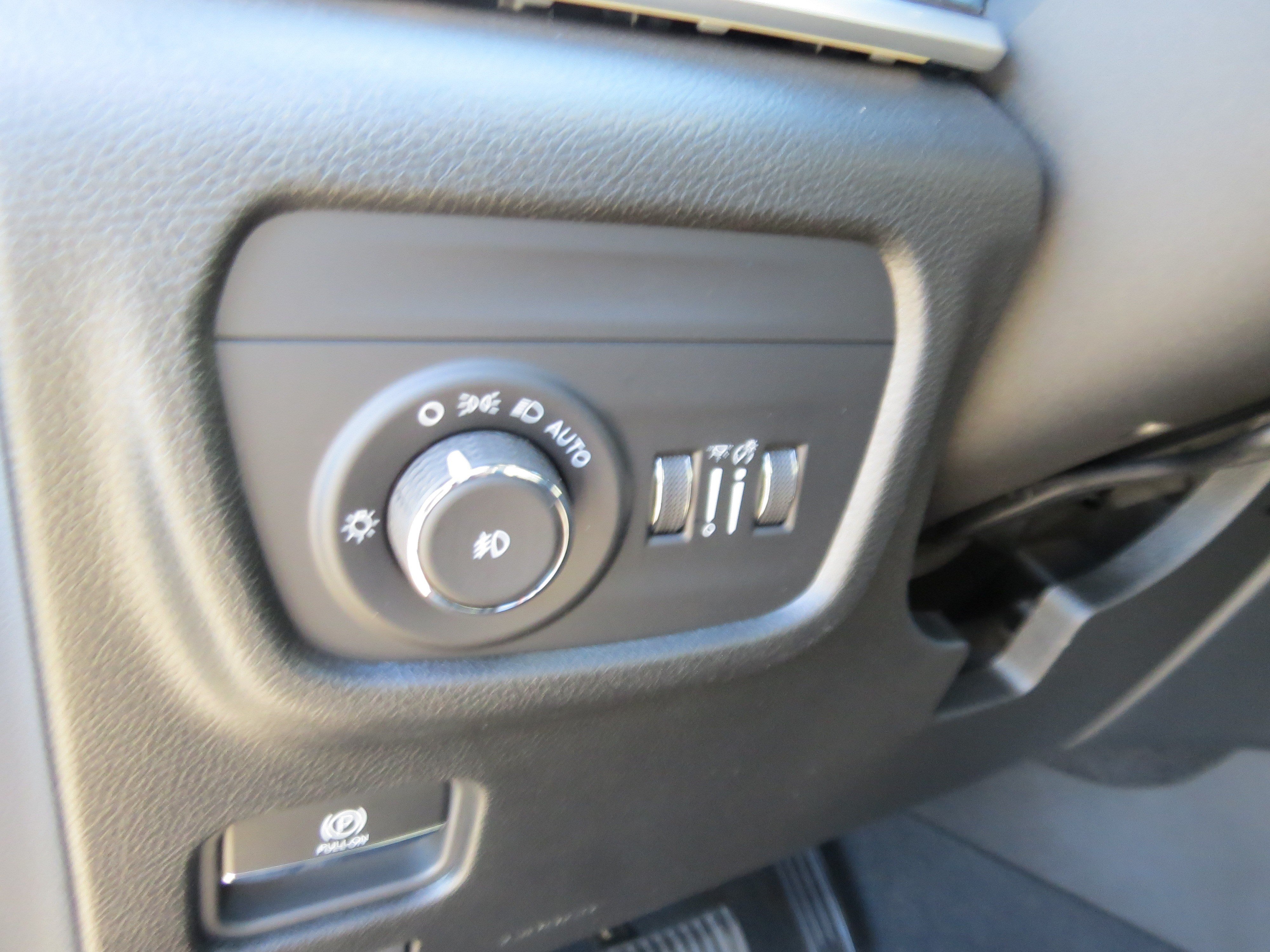New 2025 Jeep Grand Cherokee Limited AWD/4WD image 18