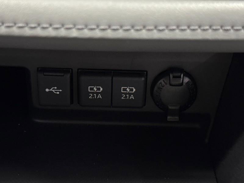 Used 2021 Toyota Highlander Limited image 55