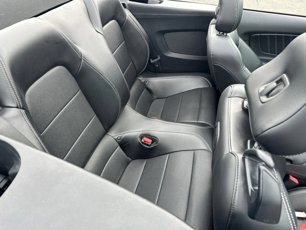 Certified 2021 Ford Mustang Premium RWD image 11