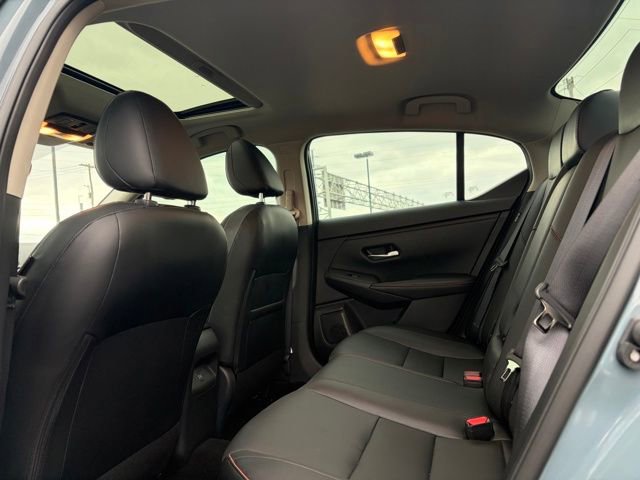 Used 2024 Nissan Sentra SR w/ SR Premium Package image 17