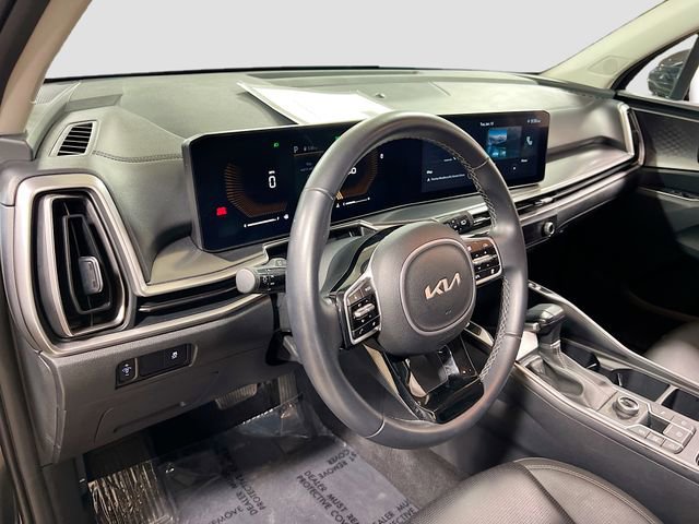 Certified 2024 Kia Sorento S image 9