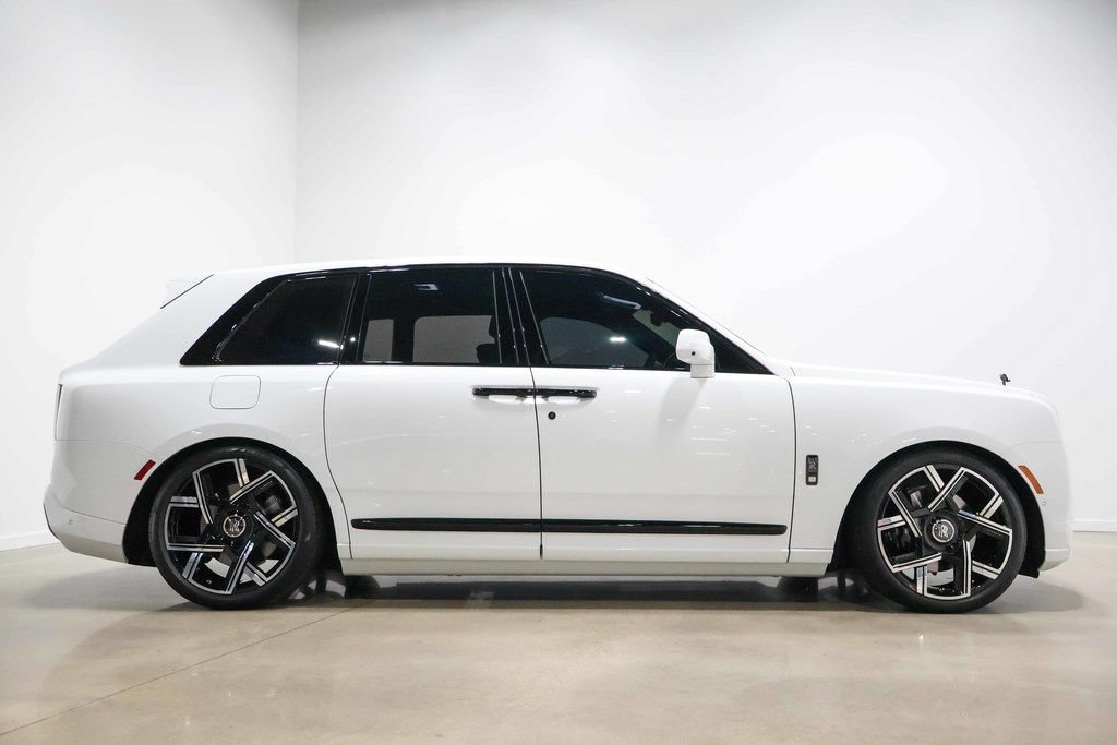 Used 2025 Rolls-Royce Cullinan Black Badge AWD/4WD image 79