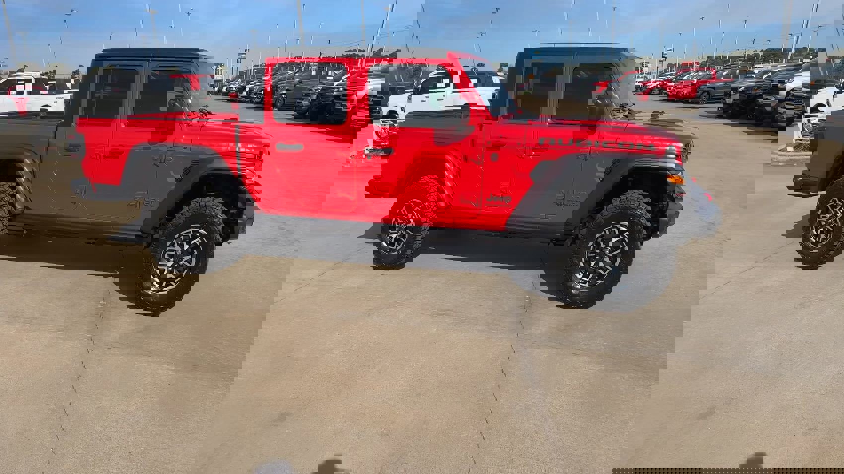 Used 2024 Jeep Gladiator Rubicon w/ Safety Group image 9