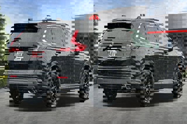 Used 2025 Honda CR-V Sport-L image 4