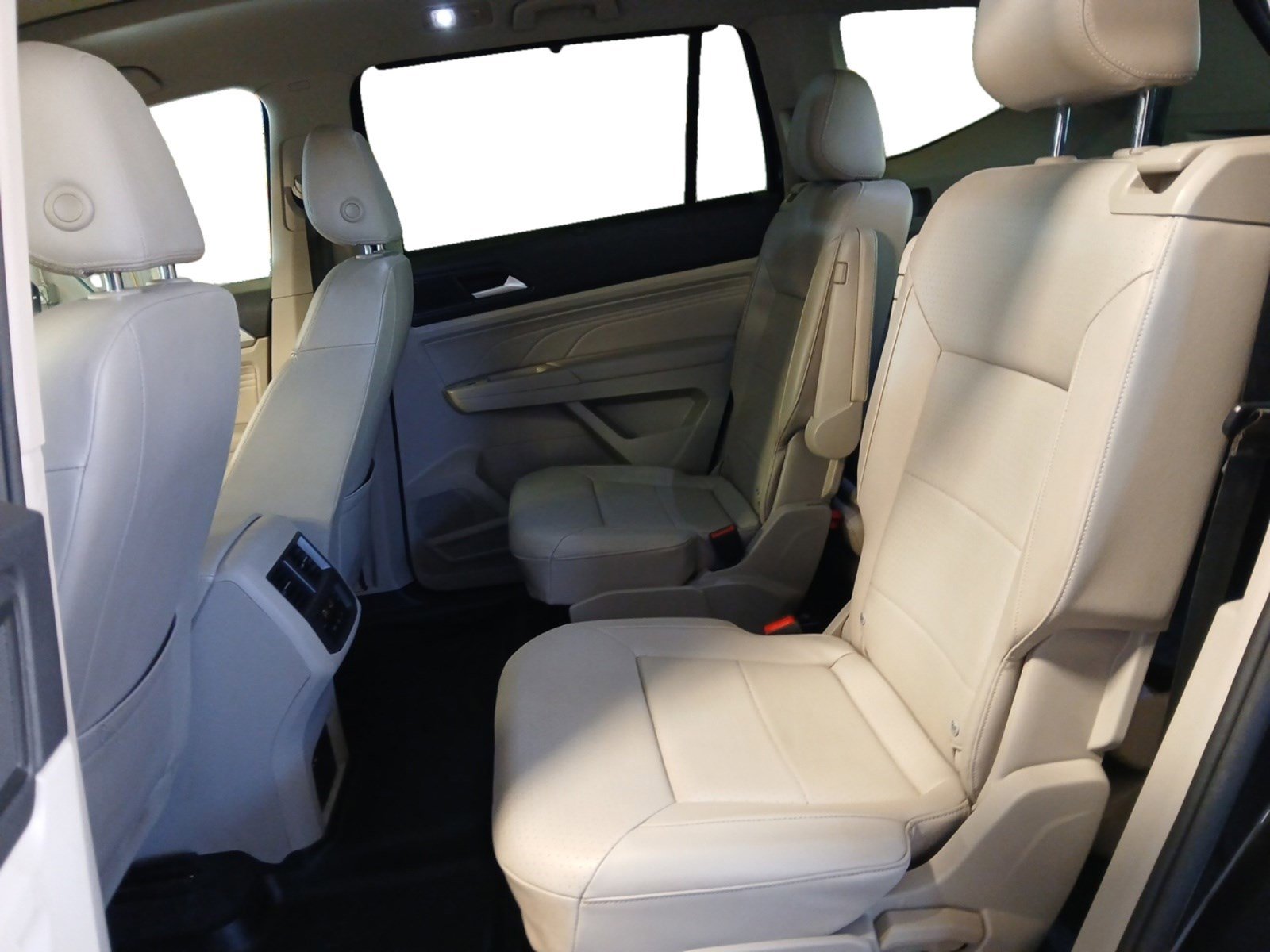 Used 2022 Volkswagen Atlas SE image 13