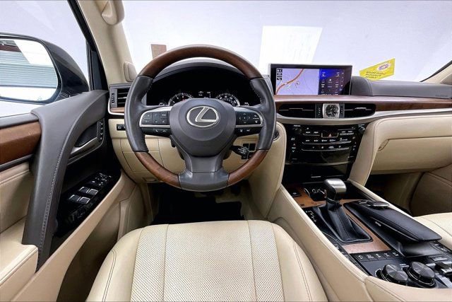 Used 2019 Lexus LX 570 4WD w/ Luxury Package image 4