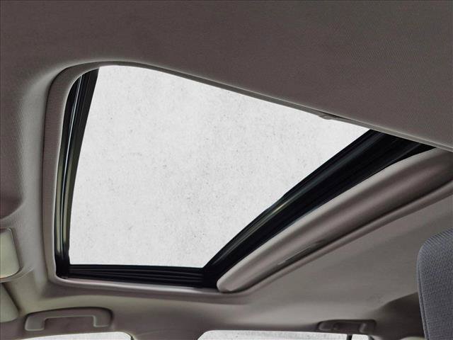 Used 2019 Toyota RAV4 XLE w/ Convenience Package FWD image 15
