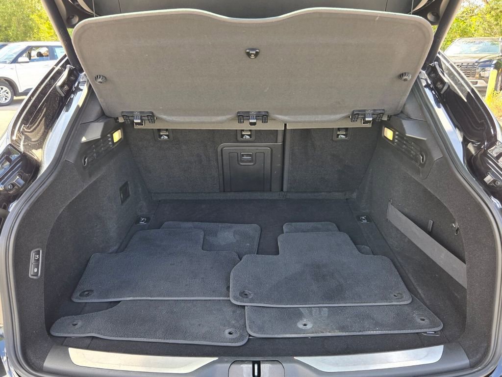 Used 2022 Maserati Levante Modena S image 13