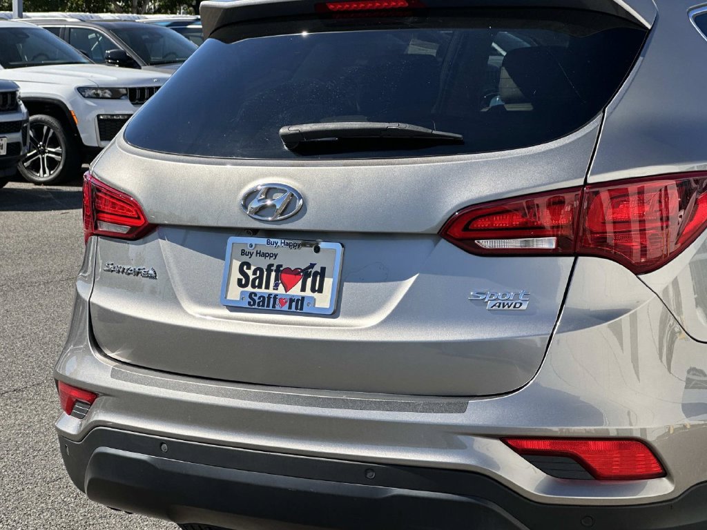 Used 2018 Hyundai Santa Fe Sport w/ 2.4L Tech Package 04 AWD/4WD image 12