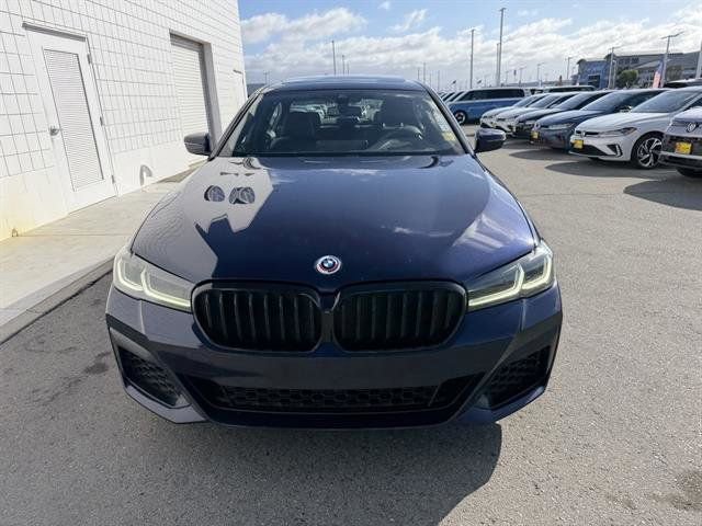 Used 2022 BMW M550i xDrive w/ Premium Package image 9
