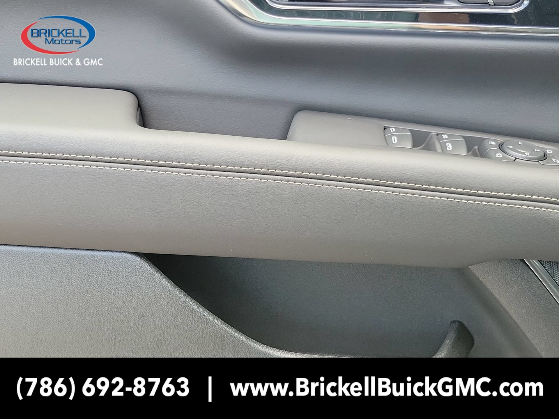 New 2026 GMC Yukon XL Elevation w/ Elevation Premium Package RWD image 17