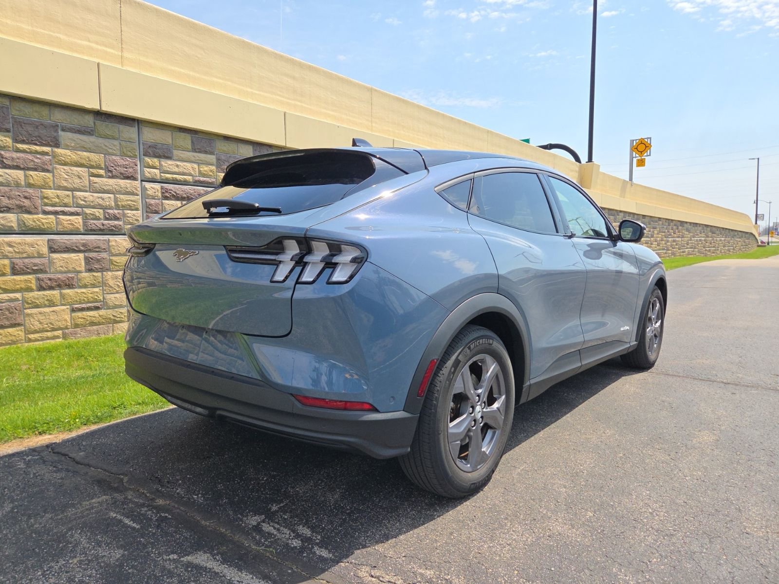 Used 2023 Ford Mustang Mach-E Select image 11