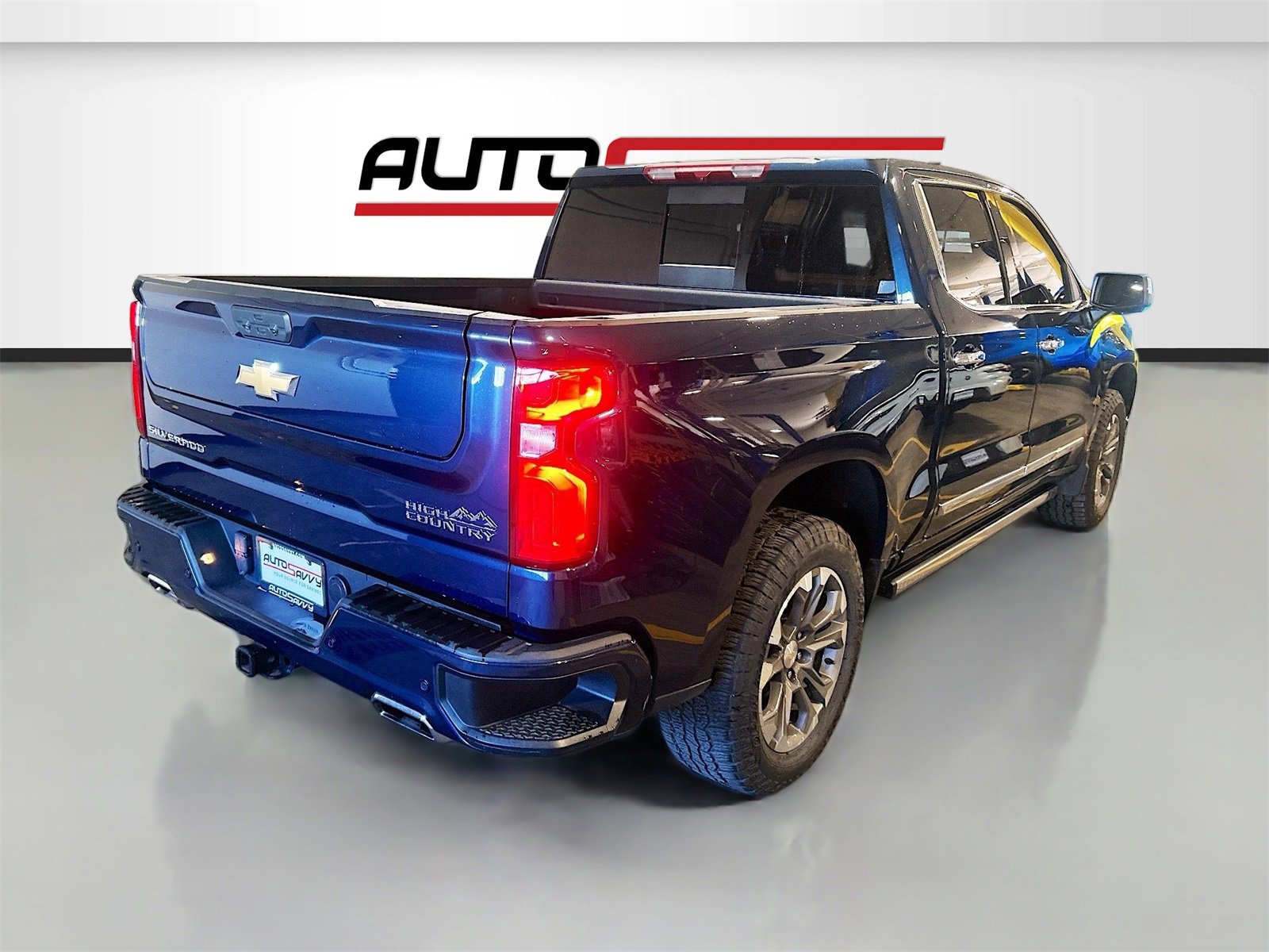 Used 2022 Chevrolet Silverado 1500 High Country w/ Z71 Off-Road Package image 7