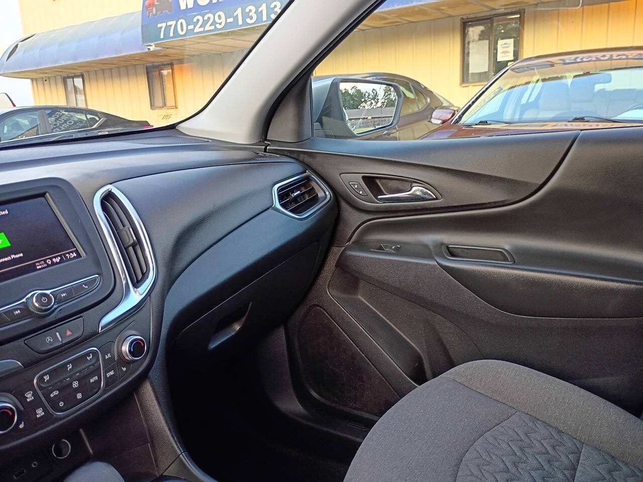 Used 2024 Chevrolet Equinox LT w/ Driver Convenience Package AWD/4WD image 16
