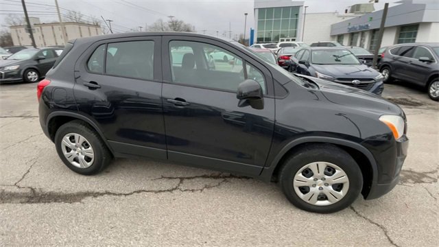 Used 2016 Chevrolet Trax LS w/ LPO, Cargo Package image 3