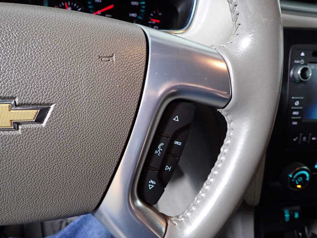 Used 2015 Chevrolet Traverse LT image 24