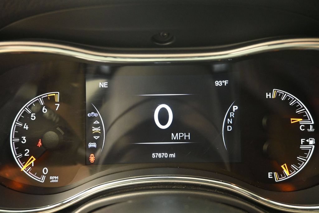 Used 2019 Jeep Grand Cherokee Limited w/ Trailer Tow Group IV AWD/4WD image 31