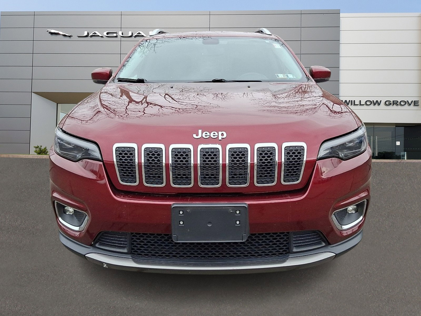 Used 2019 Jeep Cherokee Limited image 8