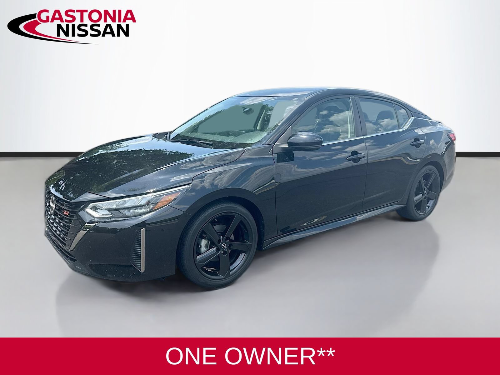 Used 2025 Nissan Sentra SR FWD image 3