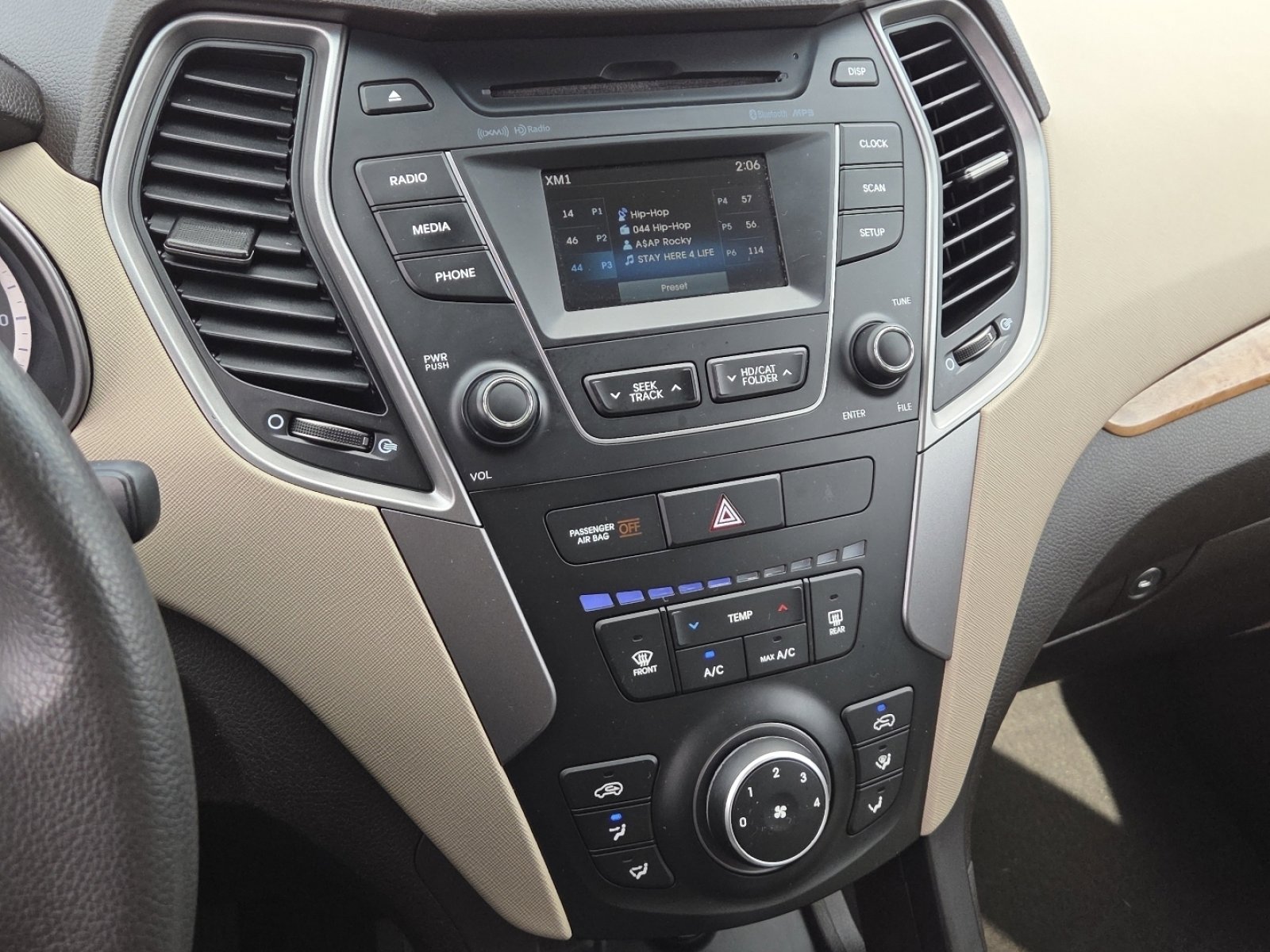 Used 2015 Hyundai Santa Fe Sport w/ Option Group 02 image 25