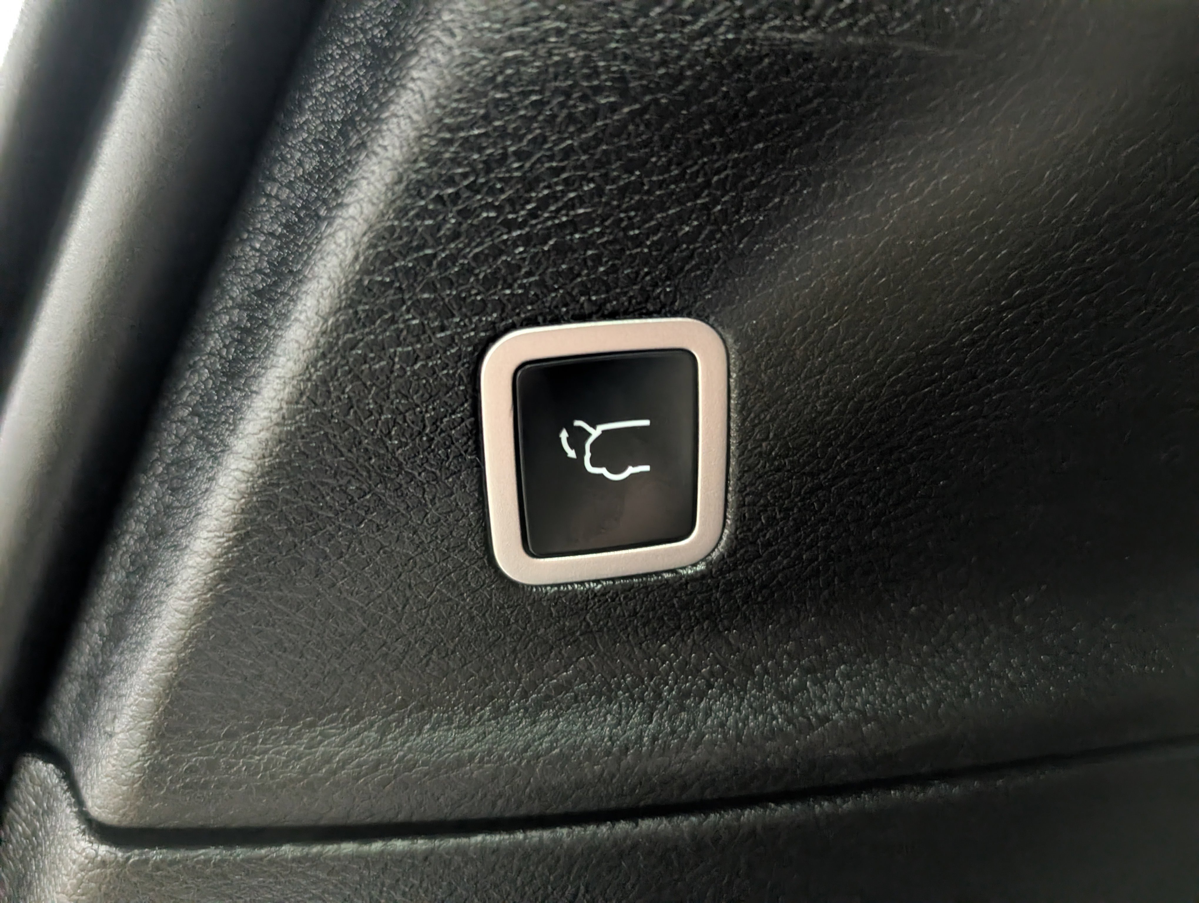 Used 2025 Chrysler Pacifica Limited image 24