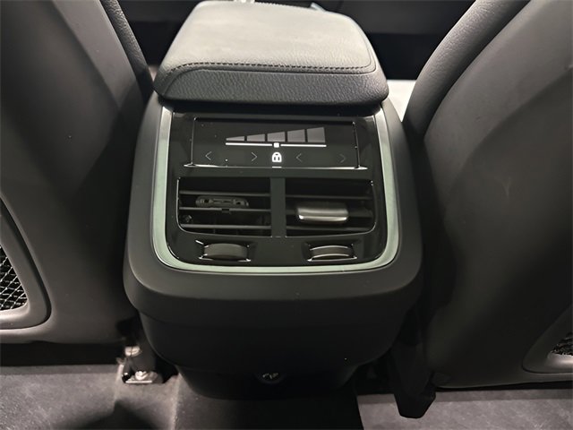 Used 2018 Volvo XC60 T6 Inscription w/ Convenience Package image 27