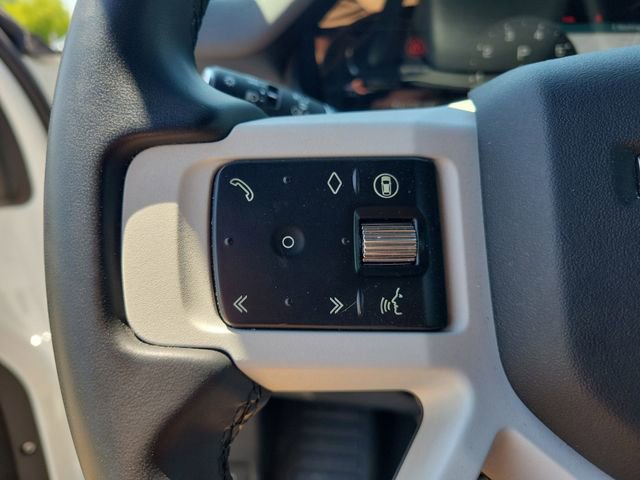 Used 2025 Land Rover Defender 110 S AWD/4WD image 19