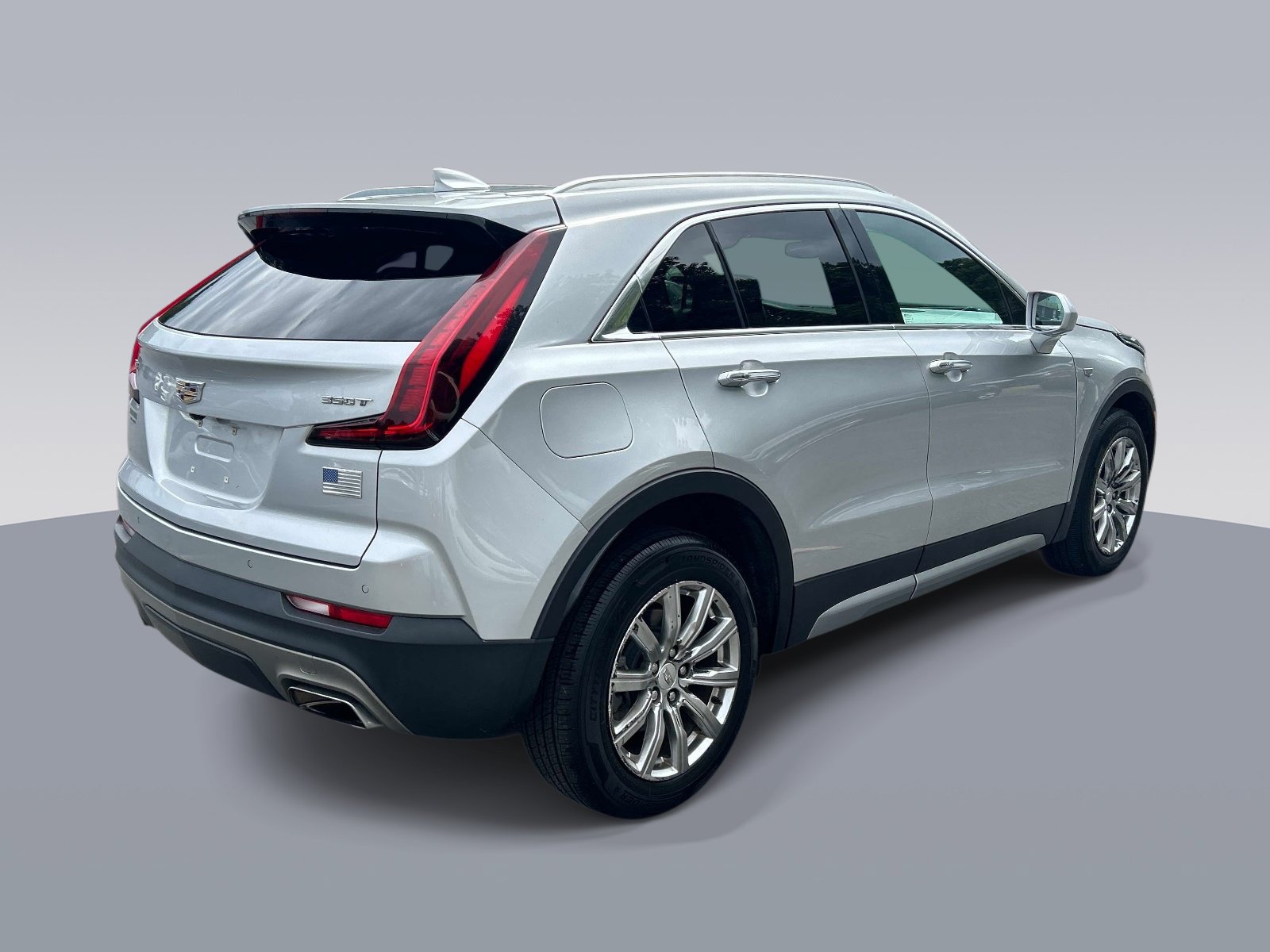 Used 2020 Cadillac XT4 Premium Luxury FWD image 3