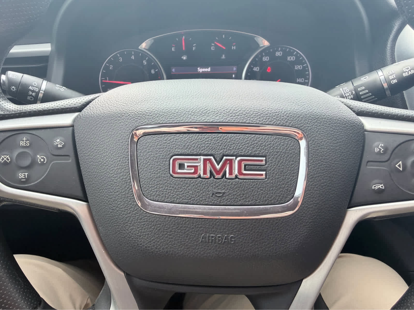 Used 2022 GMC Acadia SLE w/ Driver Convenience Package image 23
