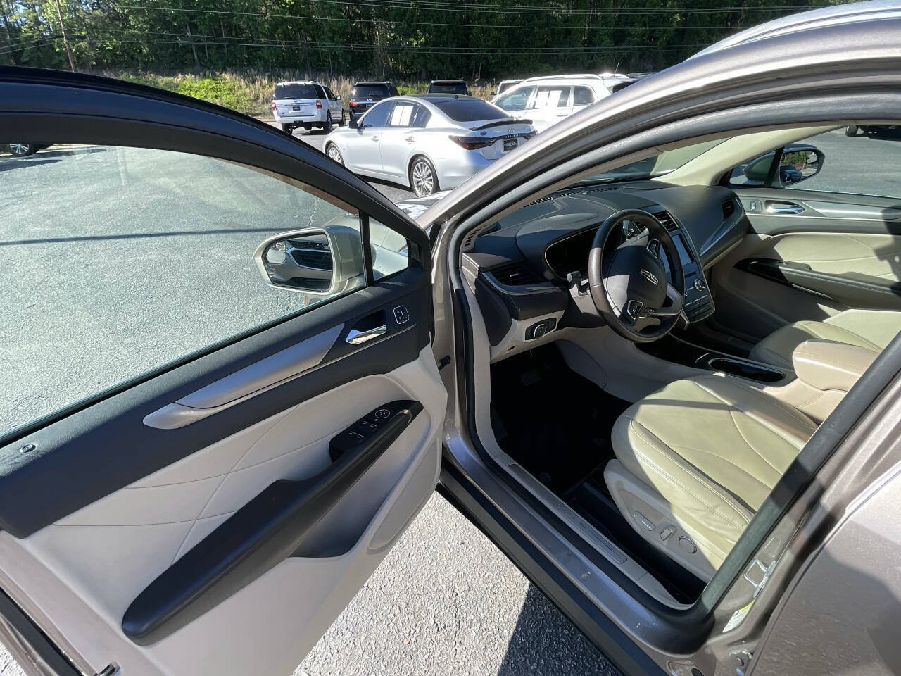 Used 2018 Lincoln MKC Premiere AWD/4WD image 12