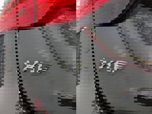 Used 2019 Jaguar XF Prestige image 53