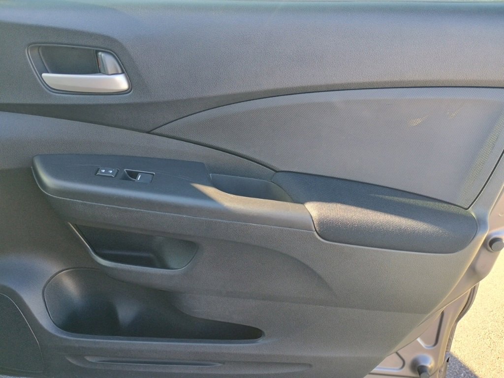 Used 2015 Honda CR-V LX image 21